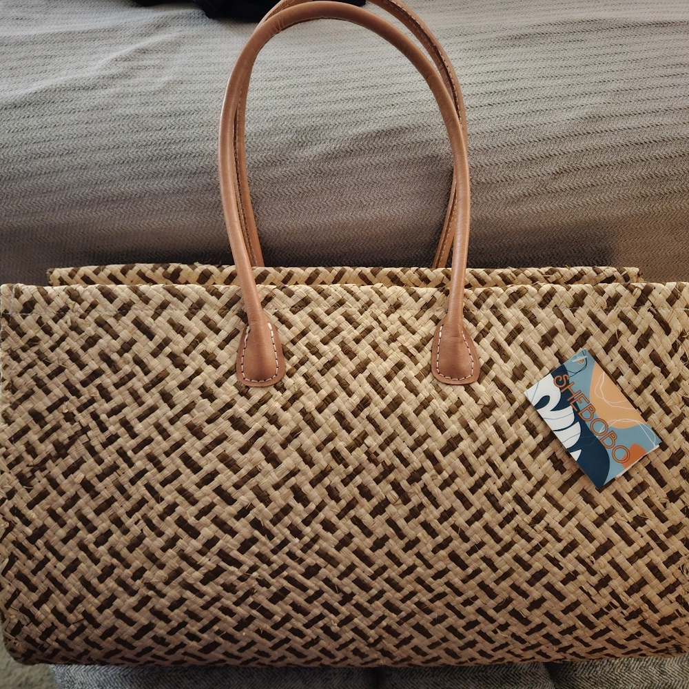 Elegant Tan Woven Tote Bag
